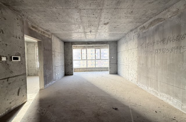 丽苑住宅小区3室2厅132㎡105万二手房图片