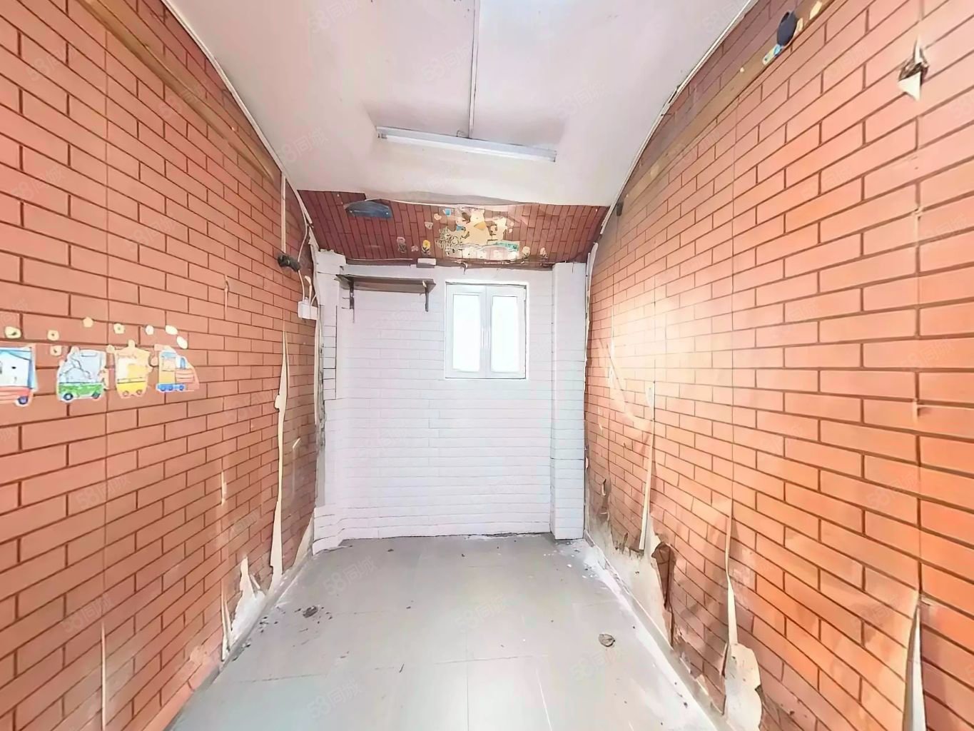 張自忠路平房小區(qū)1室0廳0衛(wèi)16.8㎡南北238萬(wàn)