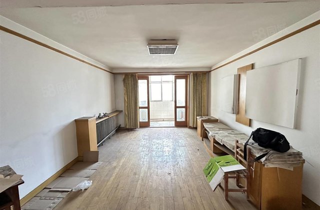 青年湖小区3室2厅144㎡53万二手房图片