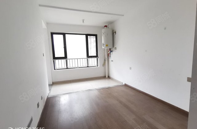 民生凤凰城1号院 4房 周边配套完善