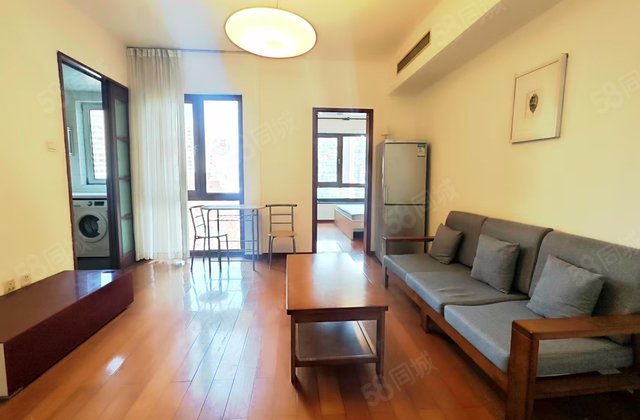 蓝堡国际公寓1室1厅54.41㎡410万二手房图片