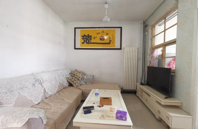 文轩 外国语对过 公安局家属院 正规三室 停车方便 有钥匙