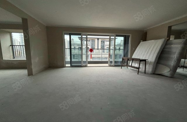 维科水岸春晖4室2厅156㎡430万二手房图片