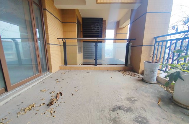 龙城1号3室2厅82.84㎡108万二手房图片