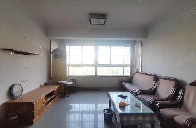 市中心 电梯房 单加6千多大平层 两卫 出入方便 看房随时