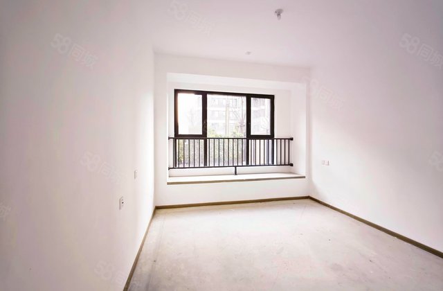 龙湖云峰原著(北区1-8号楼)3室2厅121㎡390万二手房图片