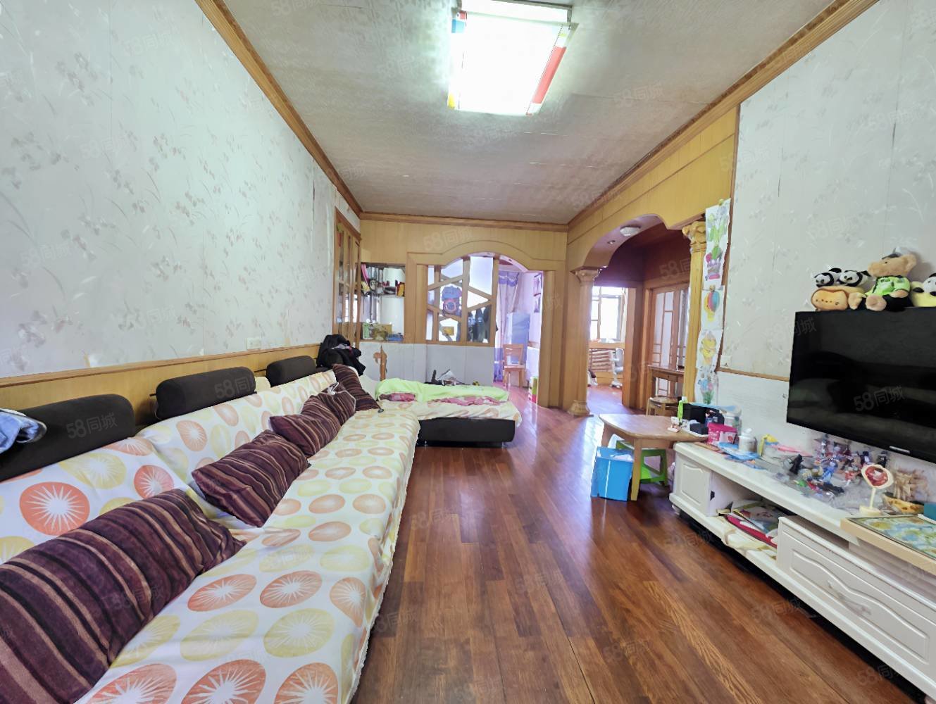 宏发明珠3室2厅1卫100㎡南北43万