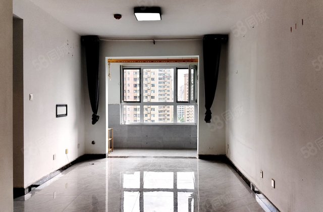 九州国际新上两室  带车位储藏室 小高层 南北通透 全明户型