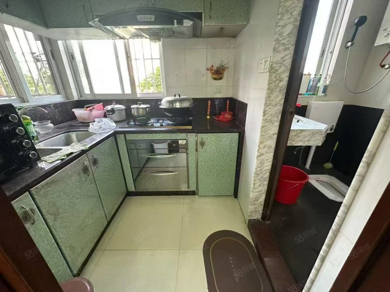 西荣路小区3室2厅2卫110.45㎡南北65万