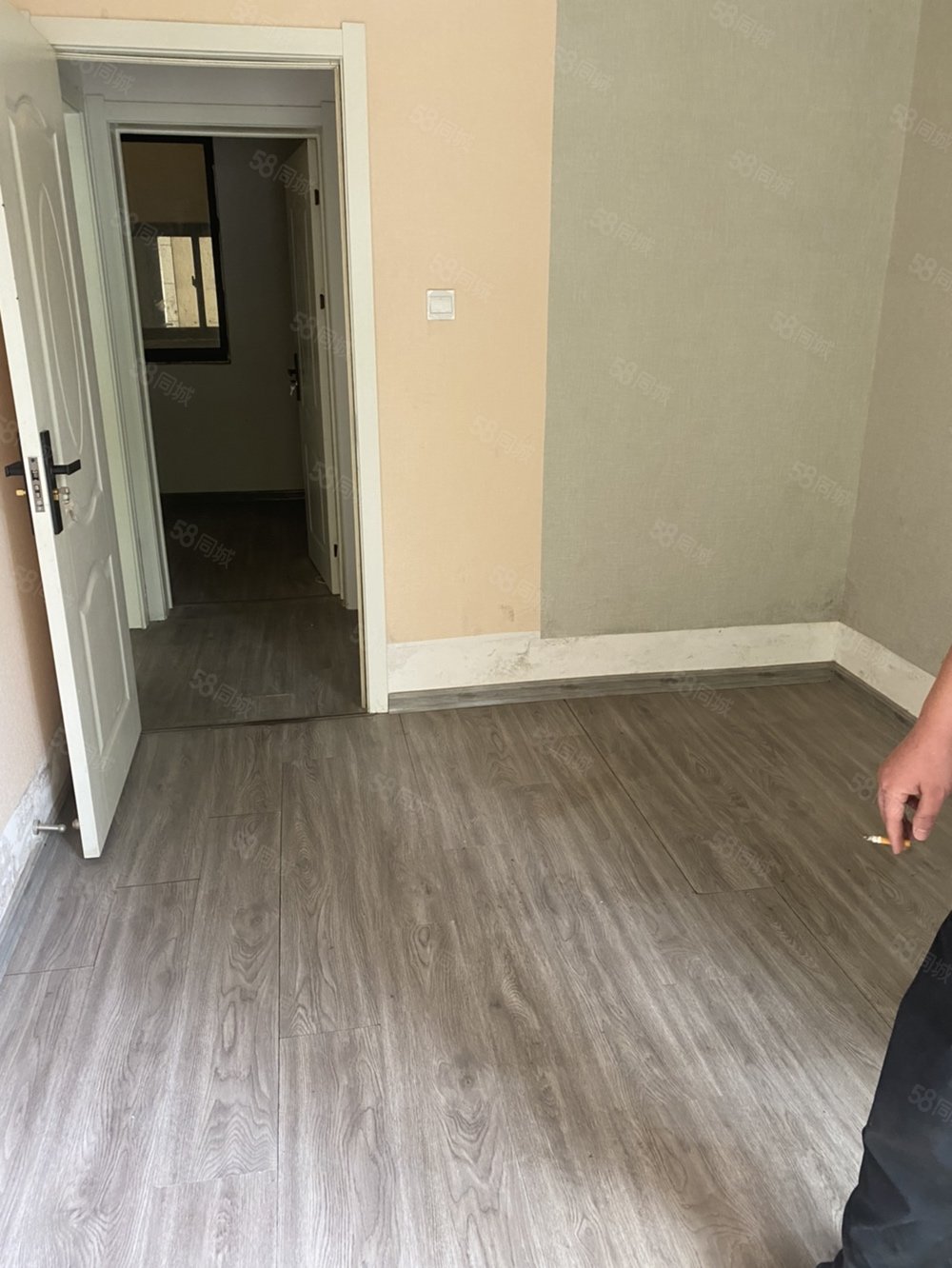 悦湖城3室2厅1卫110㎡南北60万