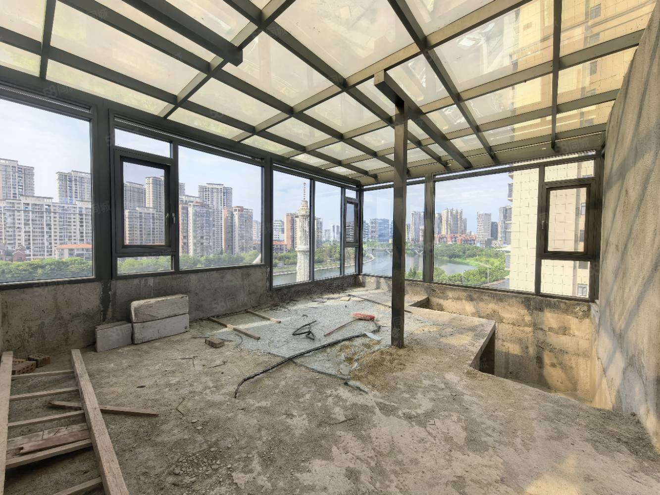 秀江印象7室2厅2卫280㎡南北138万