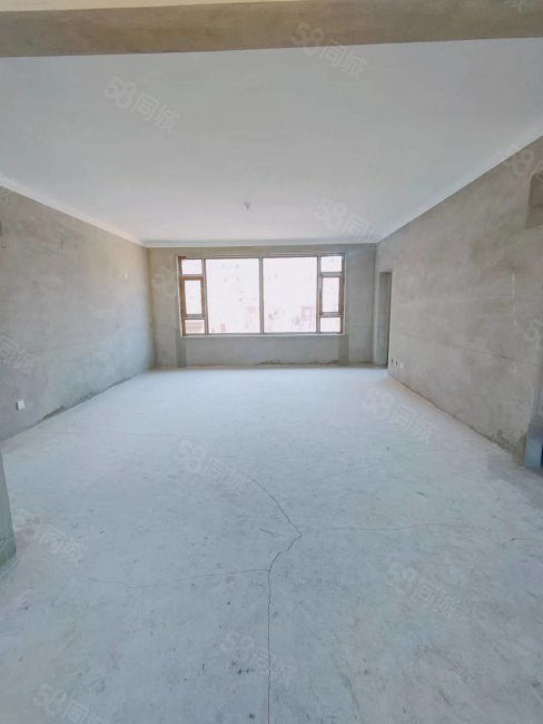 【10图】飞达城电梯洋房3楼毛坯现房三室两厅两卫,飞达城-松原58同城