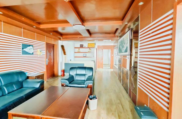 嘉恒商务大厦3室2厅167㎡119万二手房图片