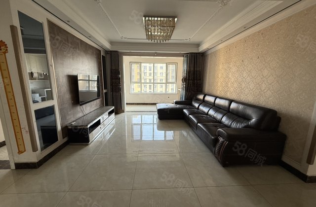 东昌路！大润发！中央丽都！中央帝景！  楼层！四叶草！带车储