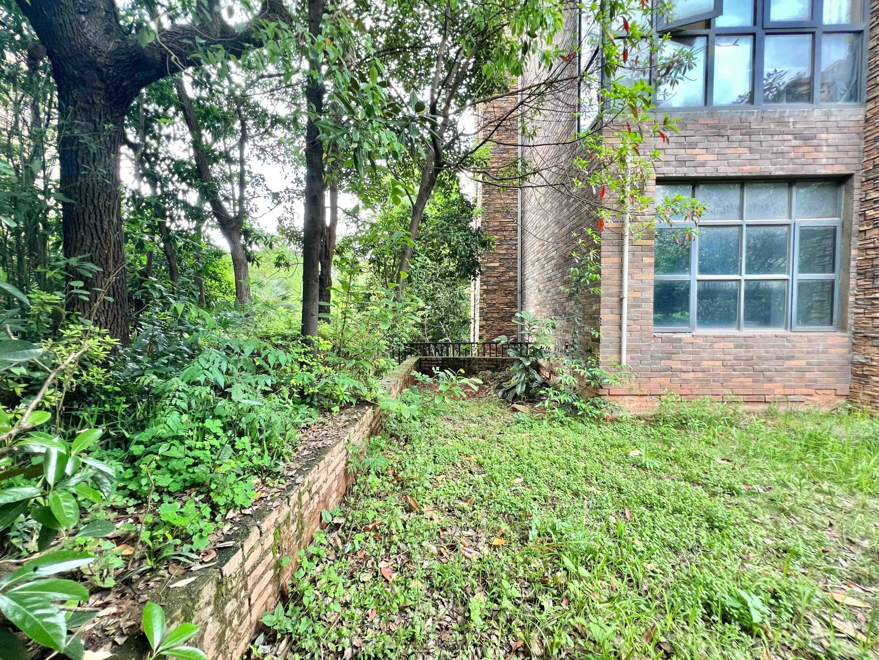 带200平私家院子! 湘银星城电梯洋房,上下2层,带车位