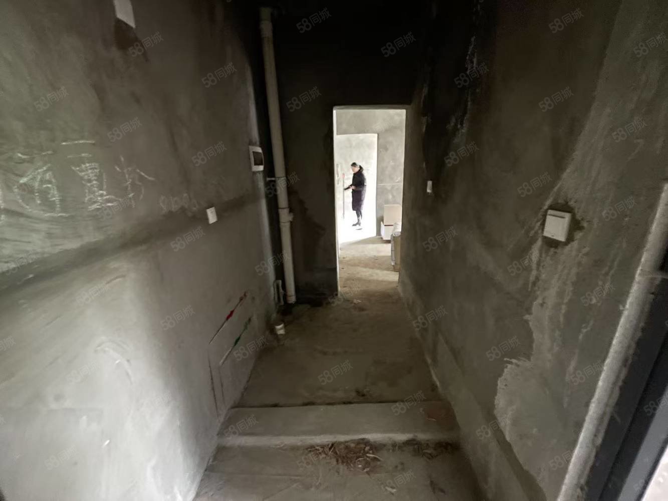 景秀双院2室1厅1卫60㎡南北18万