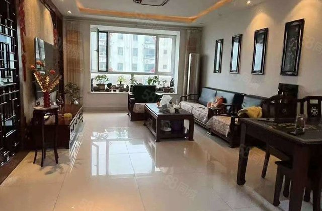 高楼层视野无遮挡 商品房 出行方便 配套成熟 双卫 南北通透