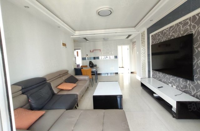 龙湾商品房 精装 带储藏室 方正 通透 边户