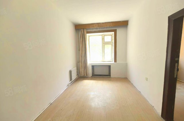 分部街小区(分部街36号-54号(双号),革新街50号,黑山街39号)3室1厅62㎡34.8万二手房图片