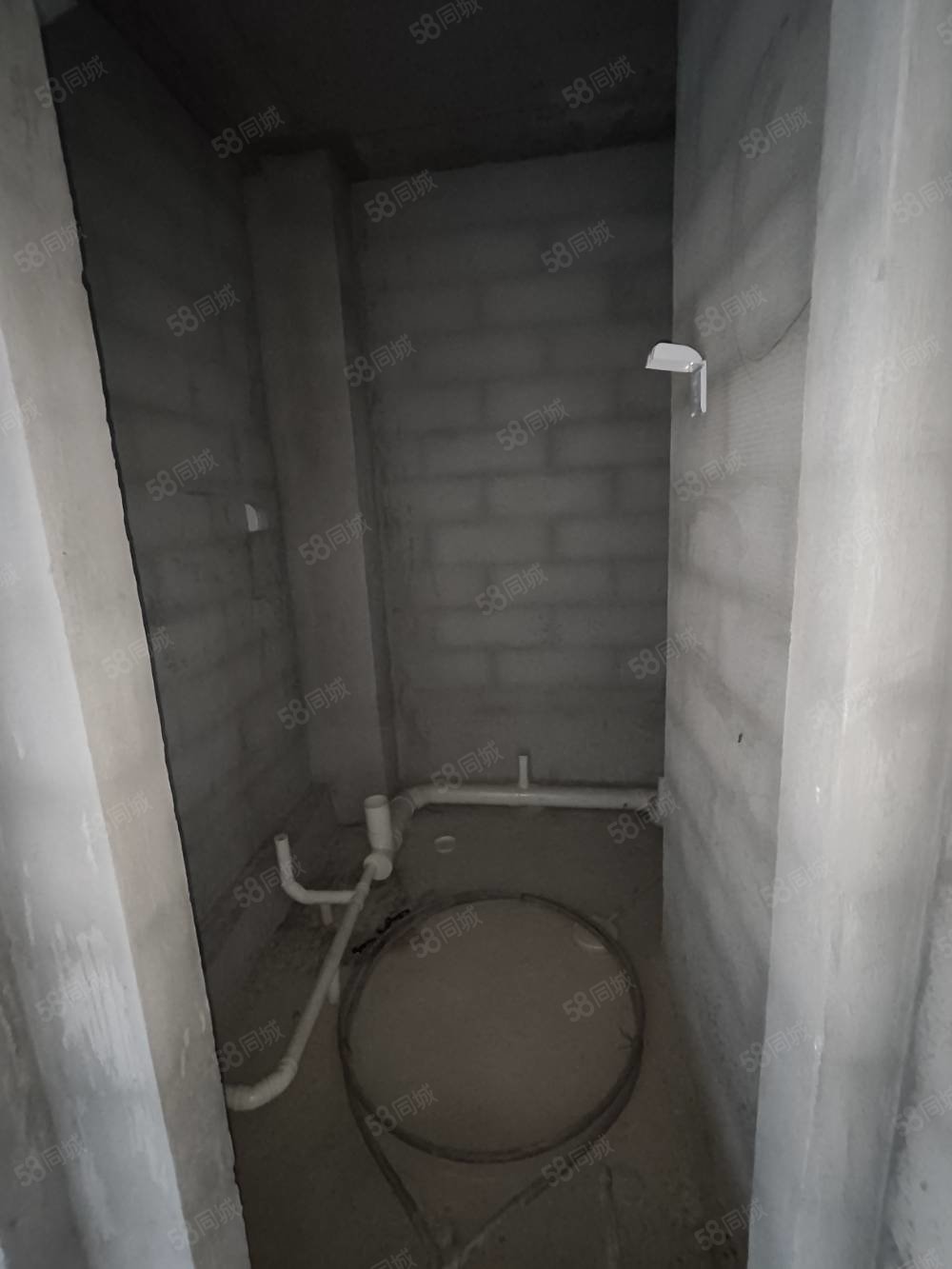 华韵锦园3室2厅2卫152㎡南北89万