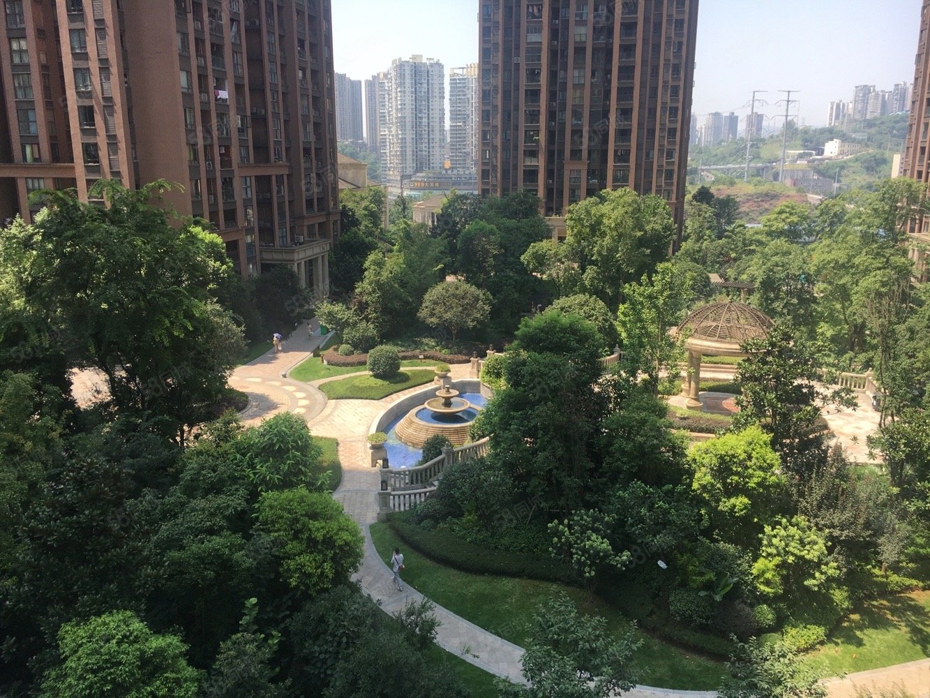 地铁就在家门口 豪华装修,海兰云天畔山林语-重庆58同城