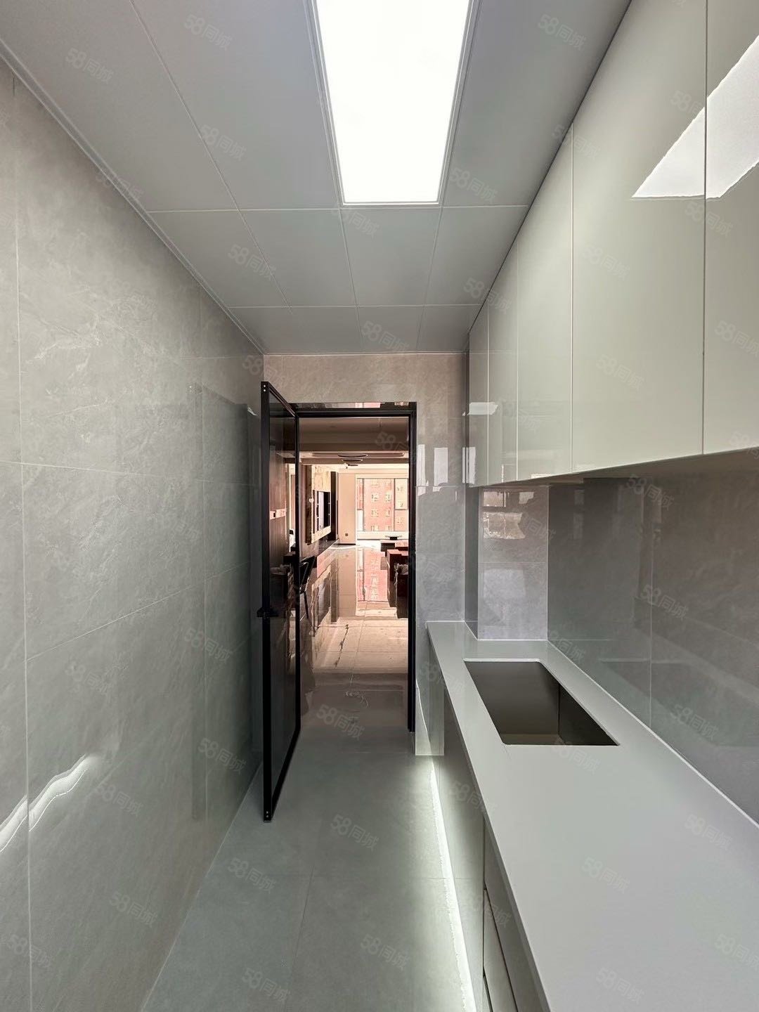 幸福小区3室2厅1卫122㎡南北49万