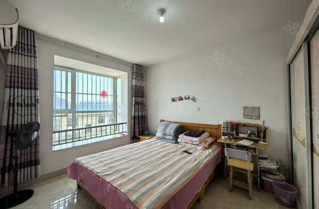 四万元买套万达广场近莲湖花园三室两厅一卫100平 的好房子