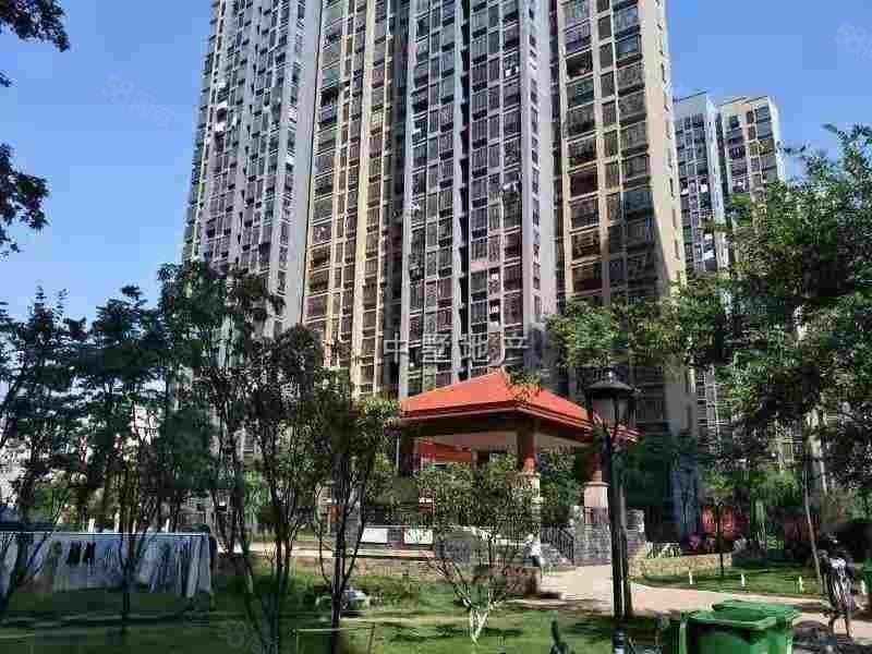 南岗和园3室2厅1卫105㎡南135万