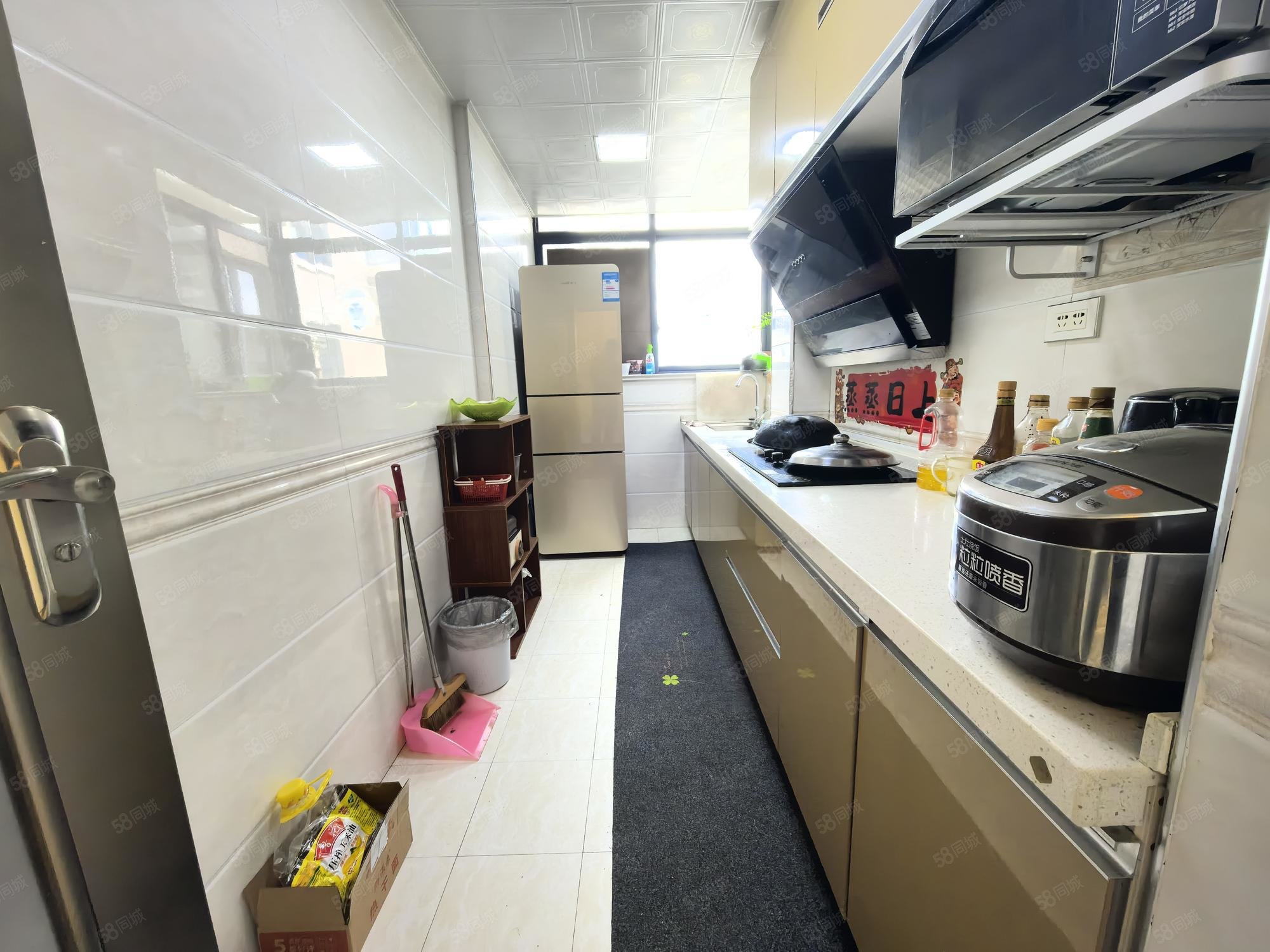 和昌国际城二期3室2厅1卫85㎡南北52万