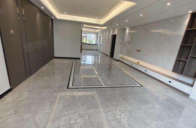 徒骇河畔，东苑中学昌润莲城，大平层西边户，三叶草双阳台随时看