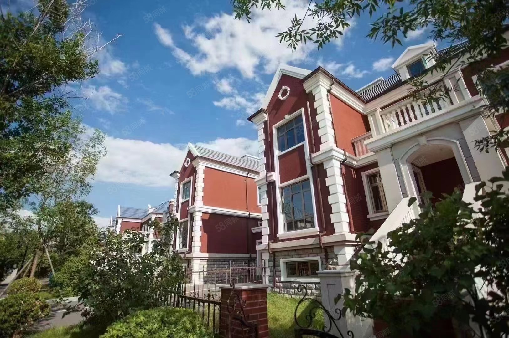 咨询秒回拉斐水岸观湖别墅精装3居业主诚售