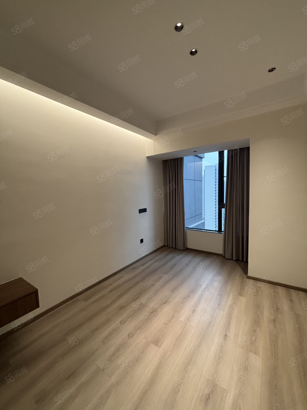 天秀湾4室2厅2卫201㎡南北278万