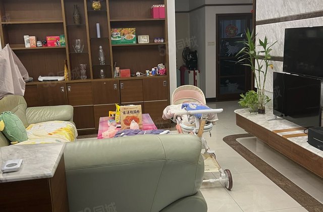 港口路77号小区2室2厅99.72㎡45万二手房图片