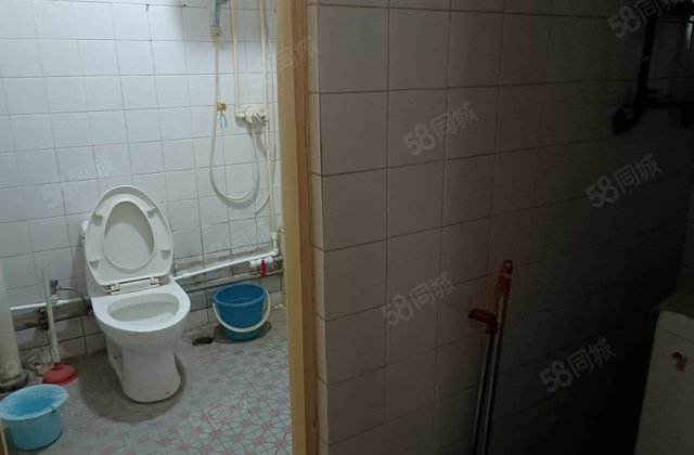 北顺 市医院 一楼带院3室 实际面各92平57.8 停车方便