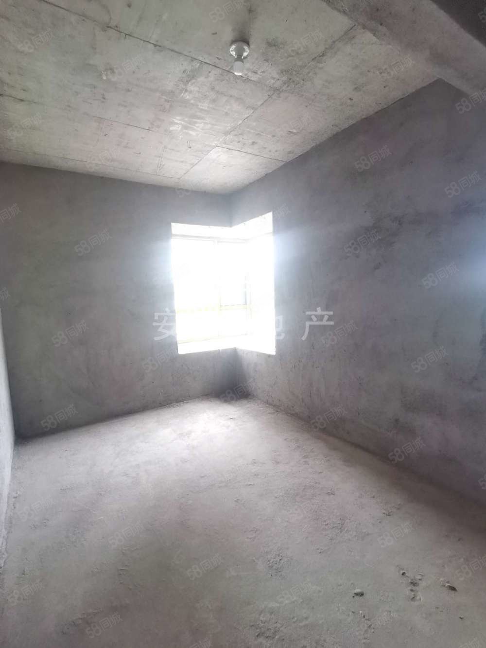 嘉豪花苑1室1厅1卫50㎡南24万