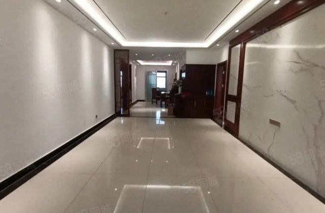 孟达中央帝景边户4室2厅3卫免大税十储174平177万