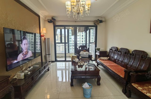 文轩总校，二实验，恒大名都，带车位，免大税，，中间层三室两厅