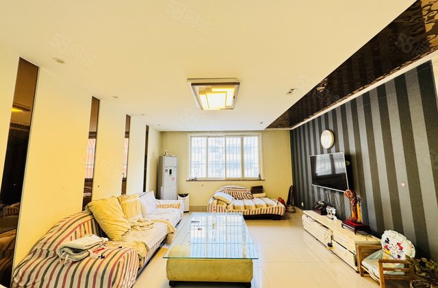 文轩总部 龙山公安局家属院 已加电梯东边户 大平层 带大储藏