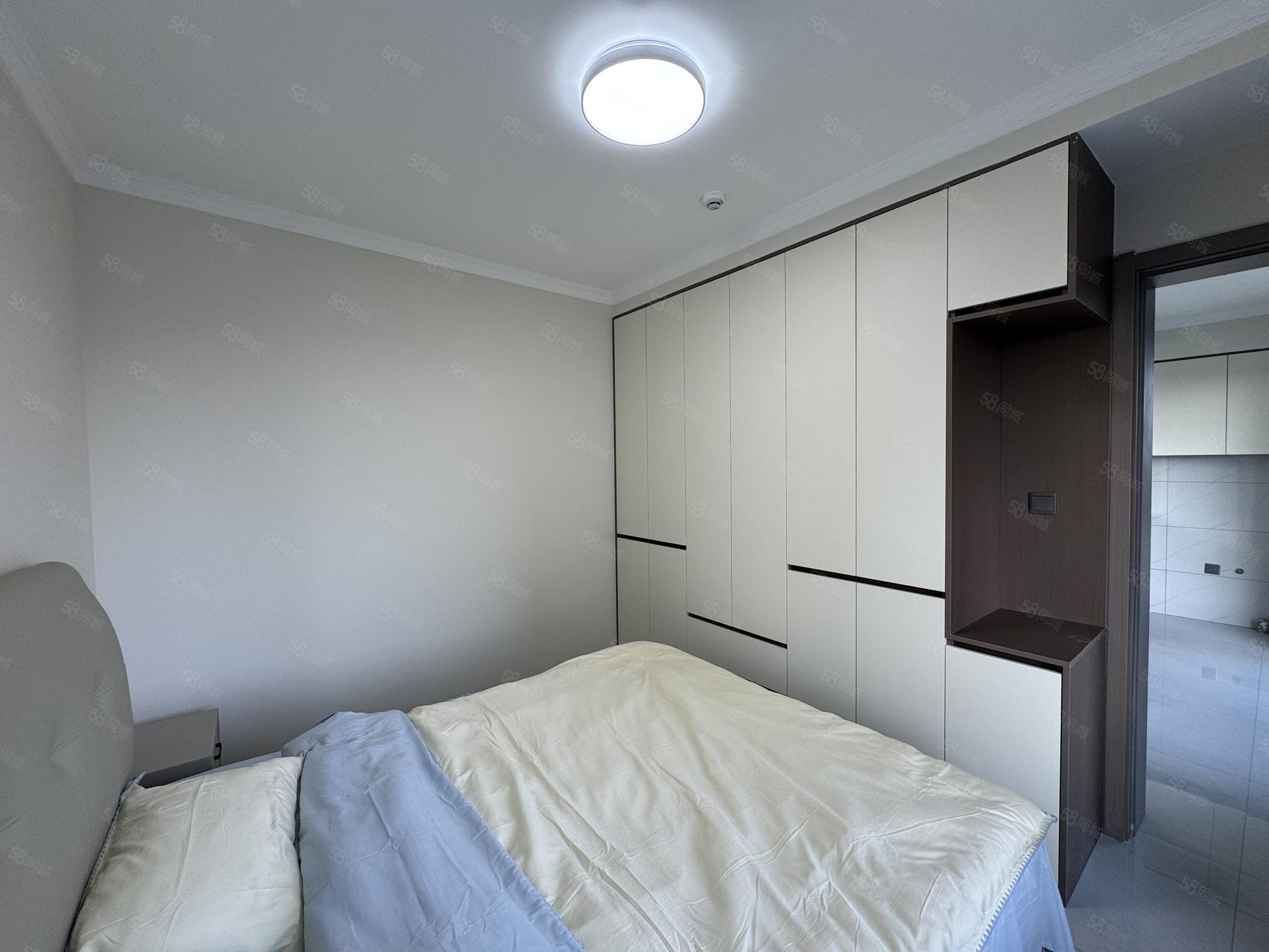 新苑名府3室2厅1卫102.76㎡南北49.8万