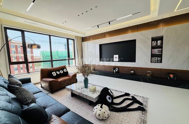 津滨首府3室1厅145.75㎡81.5万二手房图片