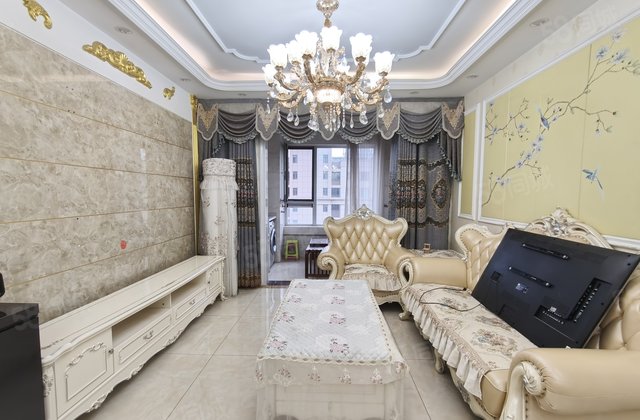 高楼层采光充足 装修好 双卫生间 南北通透 商业配套成熟