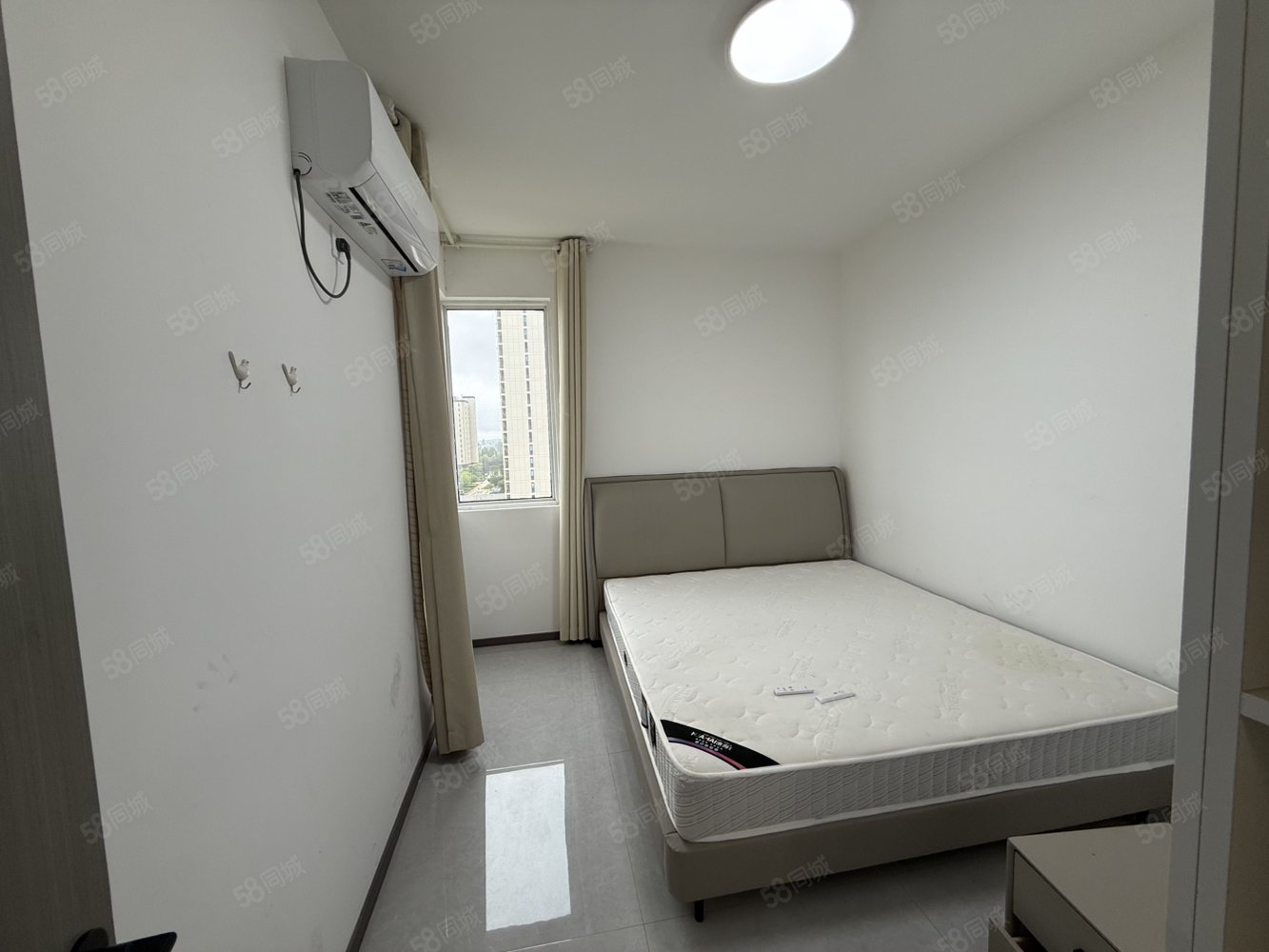 城投五里高小区4室2厅2卫120㎡南北48万