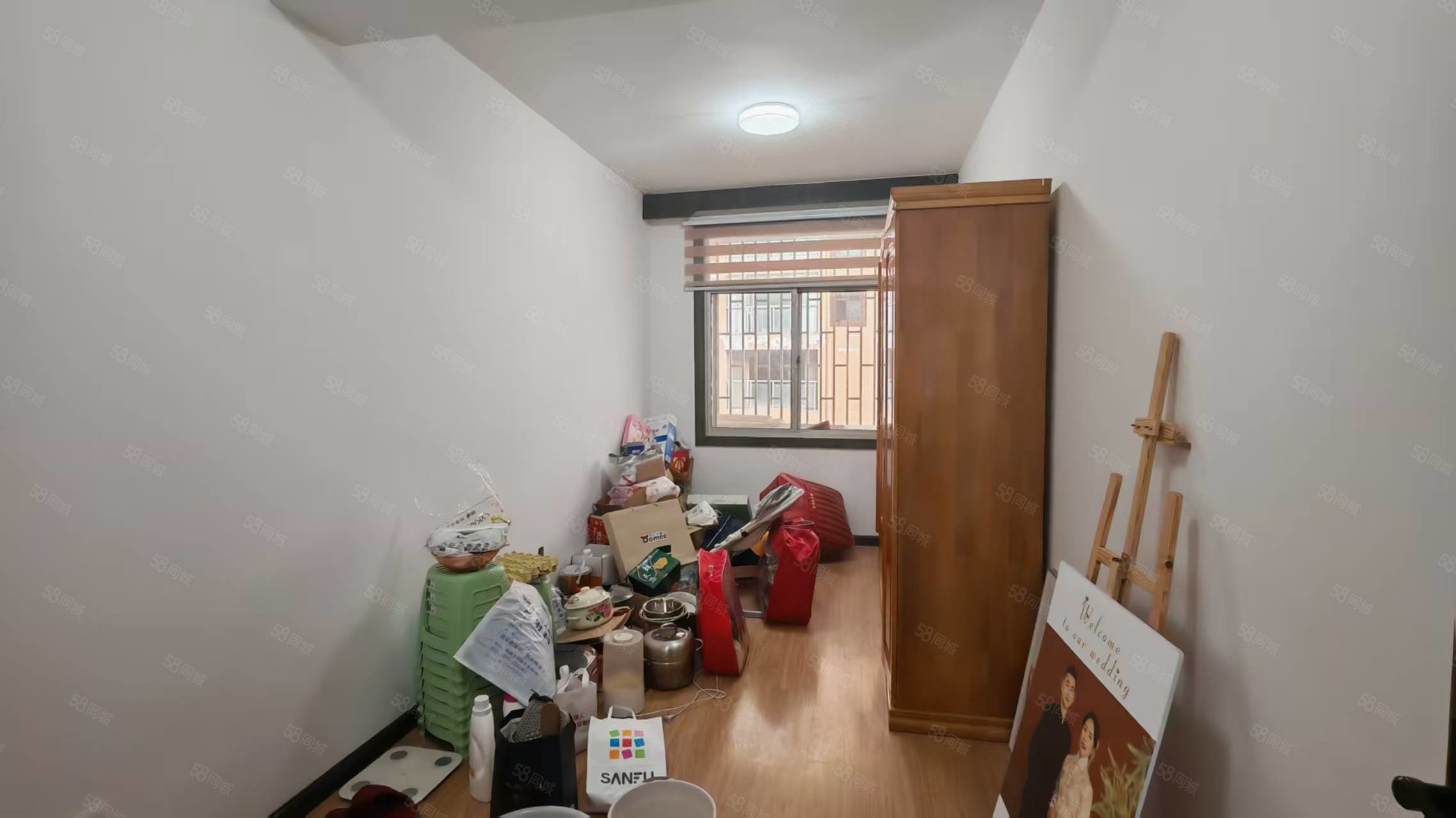 司法局家属区4室2厅2卫155.75㎡南北64万