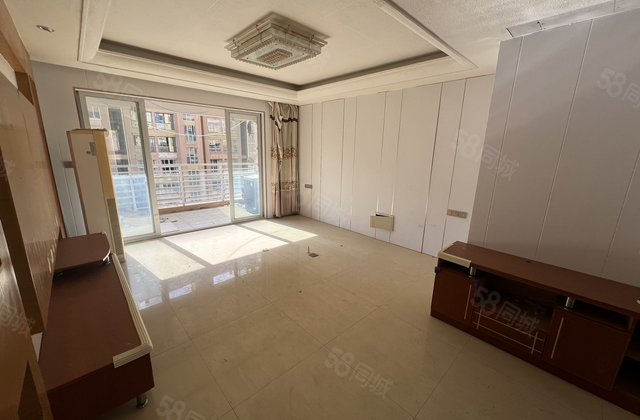 万辉国际城4室2厅132㎡145万二手房图片