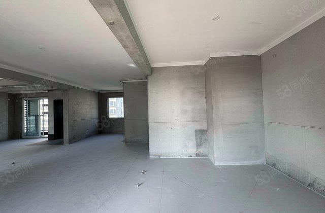 云晴苑4室2厅122㎡59万二手房图片