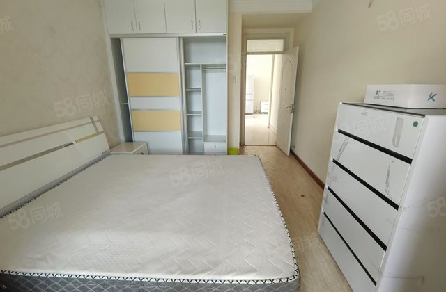 急！文轩附近，外国语，地暖电梯洋房，全明户型，送车位，储藏室