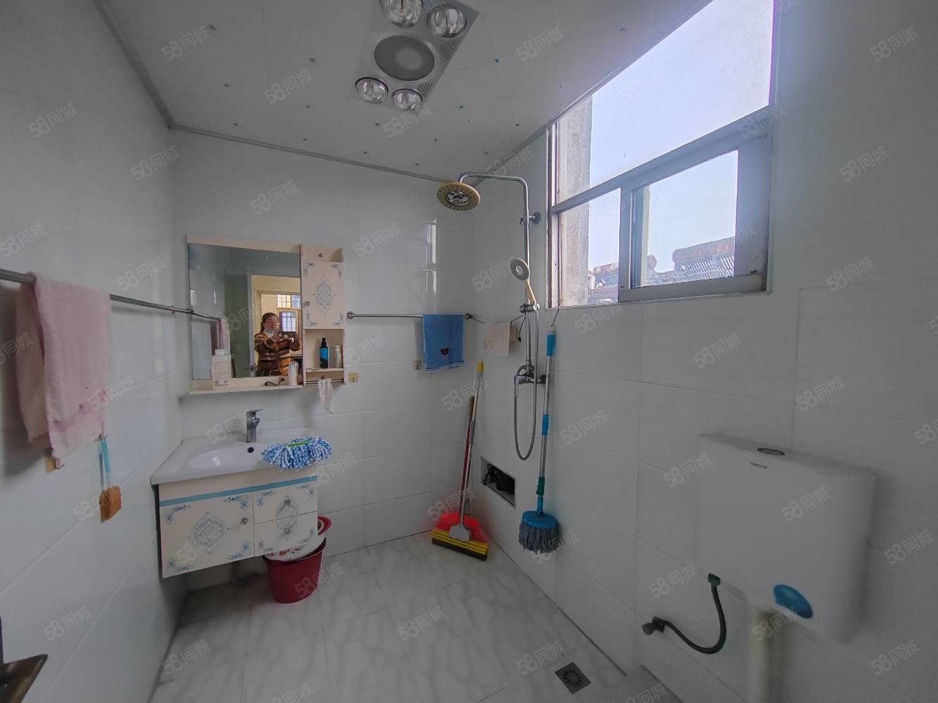 凤凰商贸小区4室2厅1卫85㎡南北30万