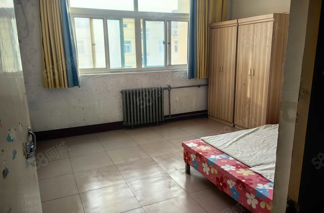 房东诚心卖 明星小区 高楼层采光充足 交通便捷 急！急！急！