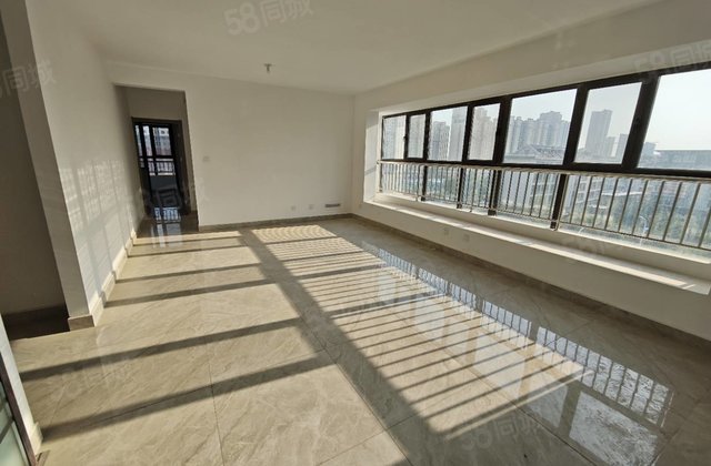 花园路 交房未住送车位 边户大四室 房东急售 价格可议