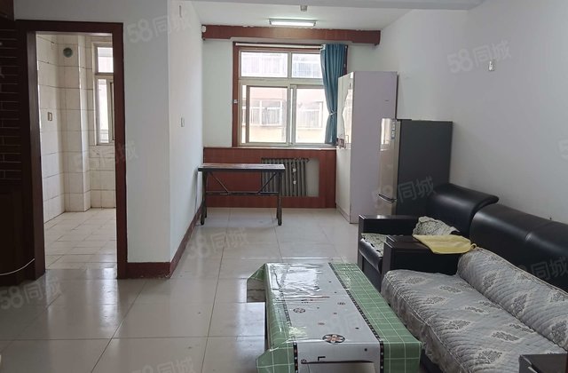 柳泉花园 铁路安民火车站附近三室采光充足    购物方便商品